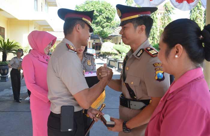 Kapolres Situbondo Lepas Salah Satu Perwira Terbaiknya Menjadi Penyidik KPK Kapolres Situbondo Lepas Salah Satu Perwira Terbaiknya Menjadi Penyidik KPK