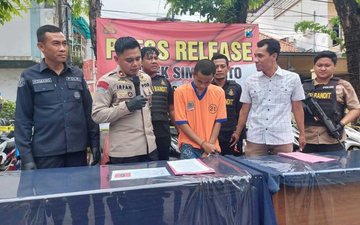 Juru Parkir Ditangkap Polisi Usai Jambret Peziarah Makam Sunan Ampel Surabaya Juru Parkir Ditangkap Polisi Usai Jambret Peziarah Makam Sunan Ampel Surabaya