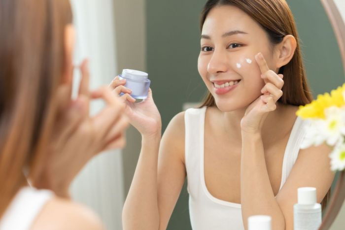 Alasan Pentingnya Menggunakan Sunscreen, Terhindar dari Dua Penyakit Ini Alasan Pentingnya Menggunakan Sunscreen, Terhindar dari Dua Penyakit Ini