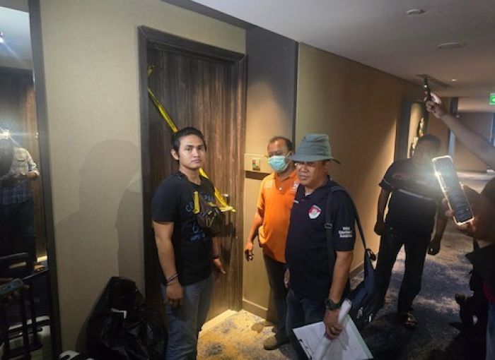 Terbakar Cemburu, Seorang Pria Cekik Kekasihnya hingga Tewas di Kamar Hotel Bintang 5 Surabaya Terbakar Cemburu, Seorang Pria Cekik Kekasihnya hingga Tewas di Kamar Hotel Bintang 5 Surabaya