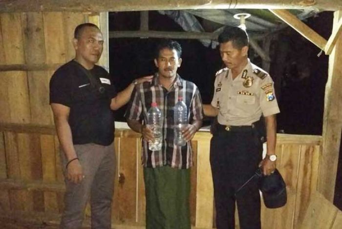 Jual Miras saat Ramadhan, Rumah Warga di Wonosalam Jombang Digerebek Polisi Jual Miras saat Ramadhan, Rumah Warga di Wonosalam Jombang Digerebek Polisi