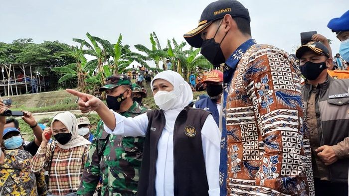Tinjau Lokasi Perahu Terbalik, Khofifah Bakal Tertibkan Regulasi ASDP Tinjau Lokasi Perahu Terbalik, Khofifah Bakal Tertibkan Regulasi ASDP
