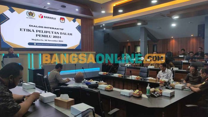 PWI Mojokerto Gelar Dialog Interaktif Etika Peliputan Pemilu PWI Mojokerto Gelar Dialog Interaktif Etika Peliputan Pemilu