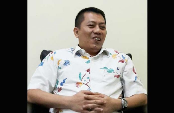 Kejar Target Rp 5 M, Dishub Gresik Perluas Areal Parkir Tepi Jalan Umum Kejar Target Rp 5 M, Dishub Gresik Perluas Areal Parkir Tepi Jalan Umum