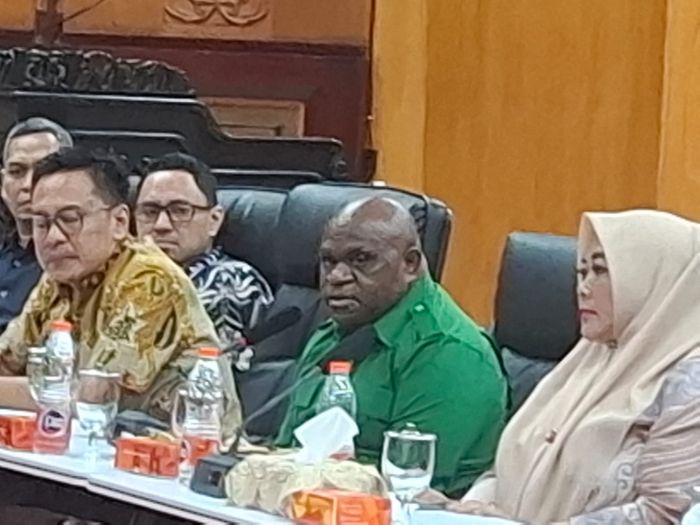 Menham Pigai Soroti Dugaan Keracunan MBG di Surabaya, SPPG Dinilai Layak Dihentikan
