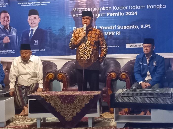 Wakil Ketua MPR RI juga Dukung Kiai Abdul Chalim sebagai Pahlawan Nasional Wakil Ketua MPR RI juga Dukung Kiai Abdul Chalim sebagai Pahlawan Nasional