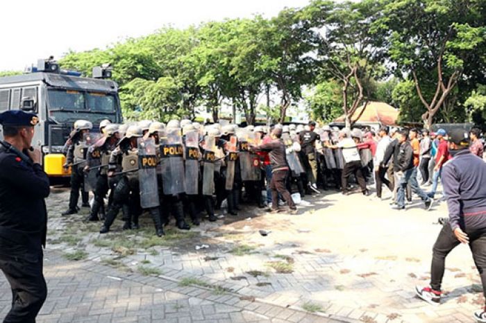 Antisipasi Kontijensi Pemilu 2024, Polisi Gelar Gladi Sispamkota di Sidoarjo Antisipasi Kontijensi Pemilu 2024, Polisi Gelar Gladi Sispamkota di Sidoarjo