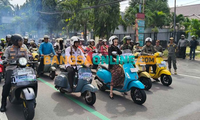 Sambut Peringatan Hari Bumi, Wali Kota Kediri Naik Vespa ke Goa Selomangleng untuk Tanam Pohon Sambut Peringatan Hari Bumi, Wali Kota Kediri Naik Vespa ke Goa Selomangleng untuk Tanam Pohon