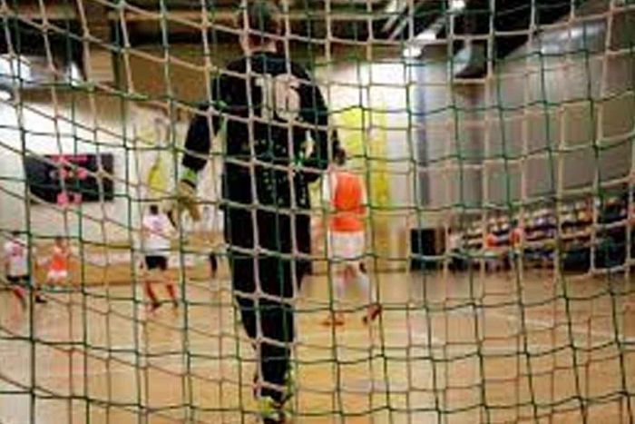 Sempat Gelantungan, Pemuda dari Tuban Tewas Tertimpa Gawang saat Main Futsal Sempat Gelantungan, Pemuda dari Tuban Tewas Tertimpa Gawang saat Main Futsal