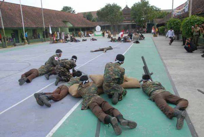 Peringati HUT RI ke 70, Kodim 0814 Jombang Gelar Pementasan Drama Kolosal Peringati HUT RI ke 70, Kodim 0814 Jombang Gelar Pementasan Drama Kolosal