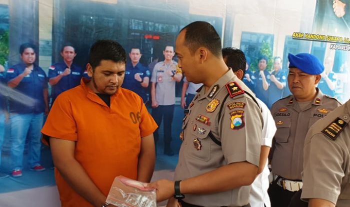Sempat Kejar-kejaran Hingga Tabrak Becak, Polisi Tangkap Pengedar Sabu Sempat Kejar-kejaran Hingga Tabrak Becak, Polisi Tangkap Pengedar Sabu