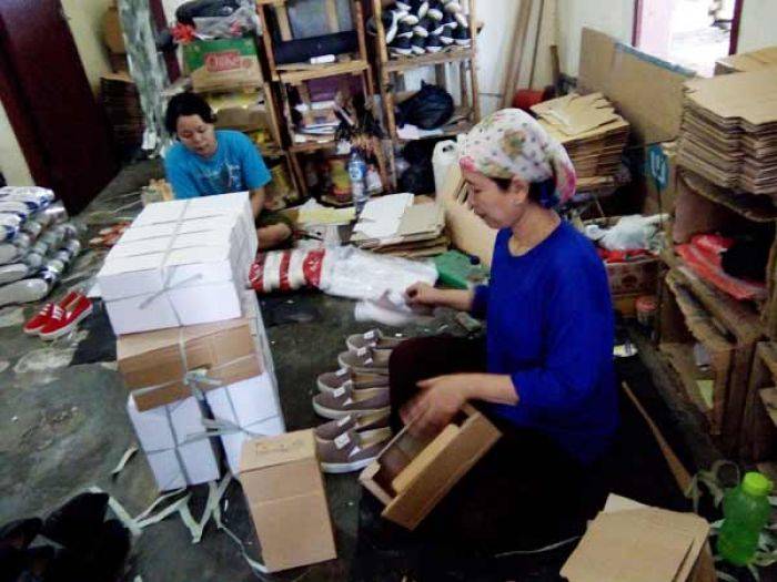 Sepatu Molika, Produk Kampung Mojo Santren Sidoarjo, Tembus Pasar Singapura dan China Sepatu Molika, Produk Kampung Mojo Santren Sidoarjo, Tembus Pasar Singapura dan China