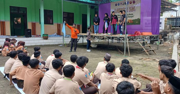 Tingkatkan Kesiapsiagaan Bencana, FRPB Pamekasan Gelar Pelatihan SPAB di MA Sumberjate