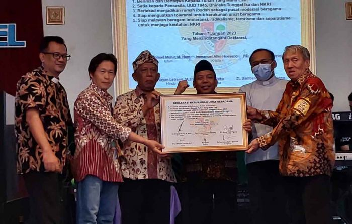 Silaturahmi Deklarasi Kerukunan Umat Beragama, Kepala Kemenag Tuban Tuai Pujian Silaturahmi Deklarasi Kerukunan Umat Beragama, Kepala Kemenag Tuban Tuai Pujian