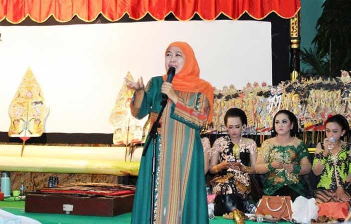 Khofifah Pastikan Pendidikan SMA/SMK di Jatim Gratis Mulai 2019 Khofifah Pastikan Pendidikan SMA/SMK di Jatim Gratis Mulai 2019
