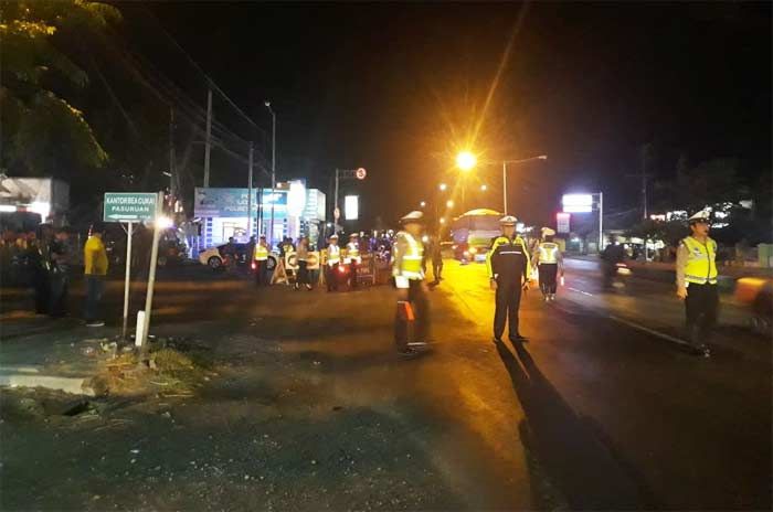 Kasatlantas Pimpin Razia Cipkon di Depan Masjid Cheng Ho