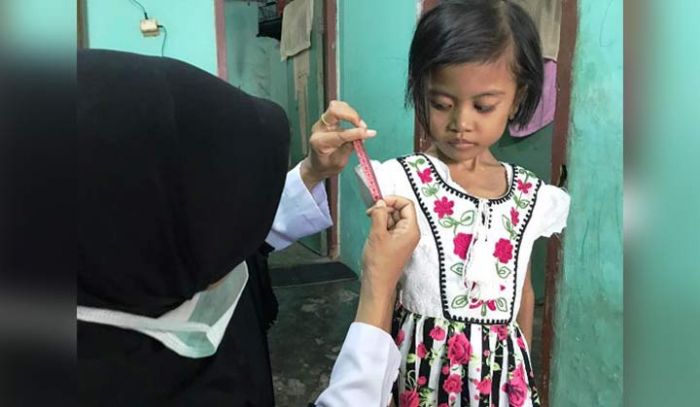 Diduga Gizi Buruk, Bocah 7 Tahun di Jember Hanya Berbobot 10 Kg dan Tinggi 102 Cm Diduga Gizi Buruk, Bocah 7 Tahun di Jember Hanya Berbobot 10 Kg dan Tinggi 102 Cm