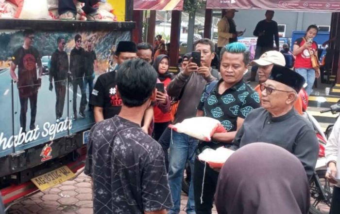 Alasan Bawaslu Kabupaten Blitar Hentikan Penanganan Laporan Bagi-bagi Sembako Pasangan Rijanto-Beky Alasan Bawaslu Kabupaten Blitar Hentikan Penanganan Laporan Bagi-bagi Sembako Pasangan Rijanto-Beky
