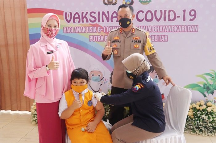 Gelar Vaksinasi Anak, Polres Blitar Sasar Siswa TK Gelar Vaksinasi Anak, Polres Blitar Sasar Siswa TK