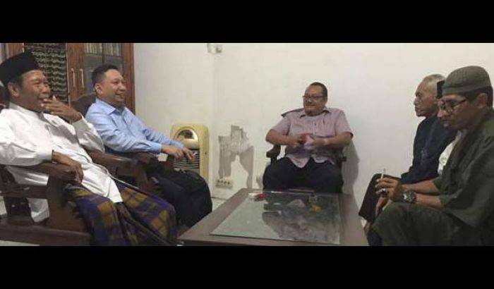 Thoriqot Sattariyah Minta Fandi Utomo Maju dalam Pilgub Jatim Thoriqot Sattariyah Minta Fandi Utomo Maju dalam Pilgub Jatim