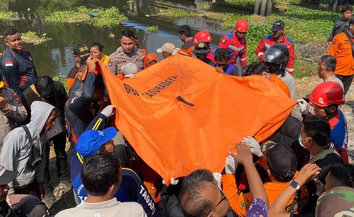 Lompat ke Kali Jagir, Jasad Pria Bunuh Diri Ditemukan di Jembatan Nginden Lompat ke Kali Jagir, Jasad Pria Bunuh Diri Ditemukan di Jembatan Nginden