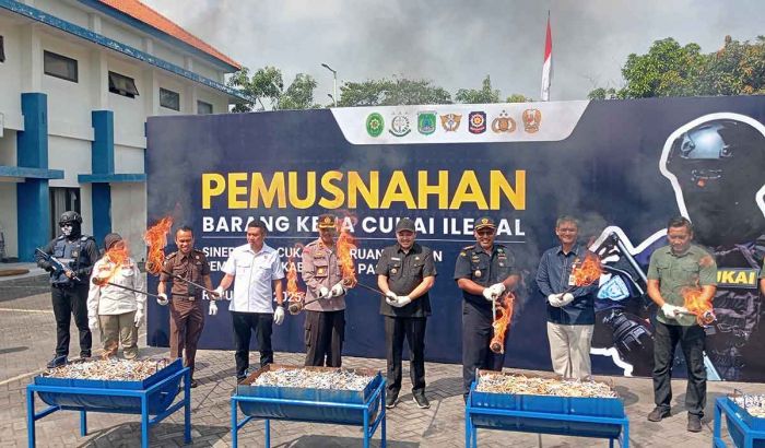 Pemkab Pasuruan Komitmen Berantas Peredaran Barang Kena Cukai Ilegal Pemkab Pasuruan Komitmen Berantas Peredaran Barang Kena Cukai Ilegal