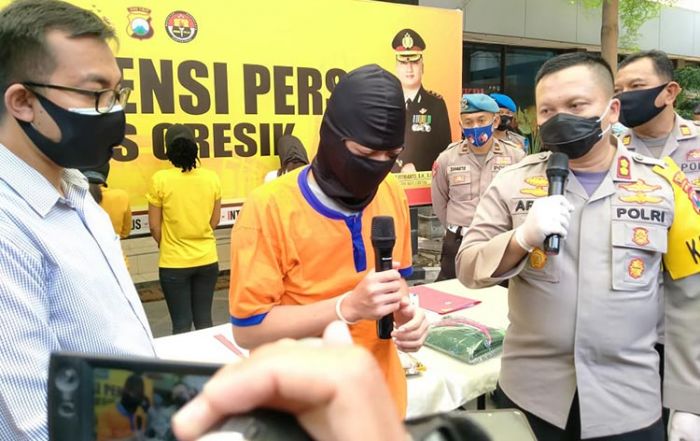 Polres Gresik Gerebek Warkop Remang Kedamean, Amankan Mucikari dan 6 PSK