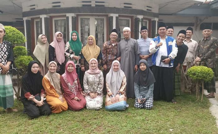 Imam Nahrawi Bebas dari Lapas Sukamiskin, Usai Jalani 7 Tahun Penjara Imam Nahrawi Bebas dari Lapas Sukamiskin, Usai Jalani 7 Tahun Penjara