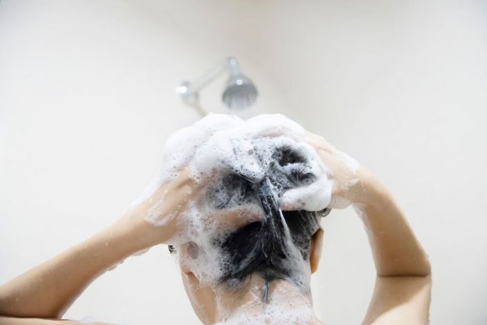 Kenapa Tidak Boleh Gosok Batang Rambut Saat Keramas? Ini Penjelasannya Kenapa Tidak Boleh Gosok Batang Rambut Saat Keramas? Ini Penjelasannya