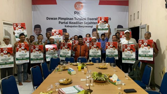 Saat Turba di Banyuwangi, Kang Irwan Solidkan Pemenangan Khofifah-Emil dan Ipuk-Muji Saat Turba di Banyuwangi, Kang Irwan Solidkan Pemenangan Khofifah-Emil dan Ipuk-Muji