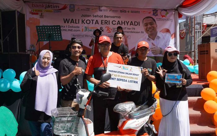 Dimeriahkan Puluhan Doorprize, Jalan Sehat HUT ke-10 BO dan Bazaar UMKM Diserbu Ribuan Warga Dimeriahkan Puluhan Doorprize, Jalan Sehat HUT ke-10 BO dan Bazaar UMKM Diserbu Ribuan Warga