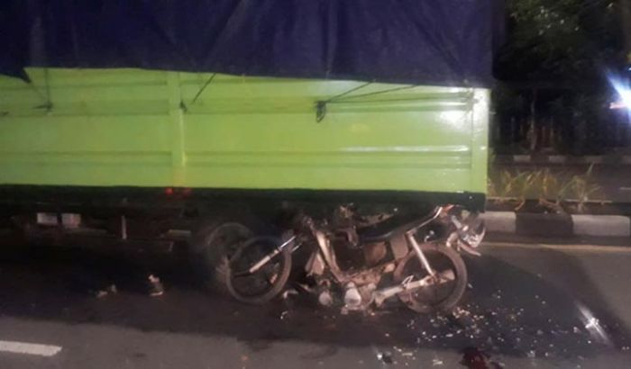 Tabrak Truk Berhenti di Buduran, Warga Krembung Sidoarjo Dilarikan ke Rumah Sakit Tabrak Truk Berhenti di Buduran, Warga Krembung Sidoarjo Dilarikan ke Rumah Sakit