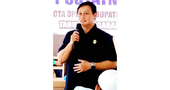 Menjamurnya Tiang dan Kabel FO yang Diduga Ilegal di Kabupaten Mojokerto Jadi Sorotan Dewan