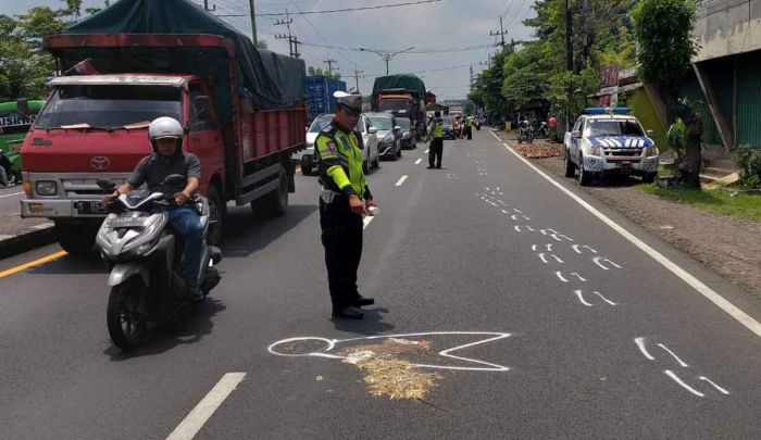 Pemotor dari Sidoarjo Tewas Terlindas Usai Senggol Bus Pemotor dari Sidoarjo Tewas Terlindas Usai Senggol Bus