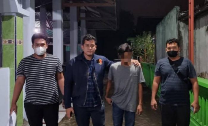 Cekoki Miras lalu Cabuli Gadis 17 Tahun, Warga Ngancar Kediri Diringkus Polisi Cekoki Miras lalu Cabuli Gadis 17 Tahun, Warga Ngancar Kediri Diringkus Polisi