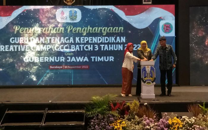 Bentuk Siswa Didik Jadi Game Changer, Gubernur Khofifah Dorong Guru Lebih Inovatif dan Kreatif Bentuk Siswa Didik Jadi Game Changer, Gubernur Khofifah Dorong Guru Lebih Inovatif dan Kreatif