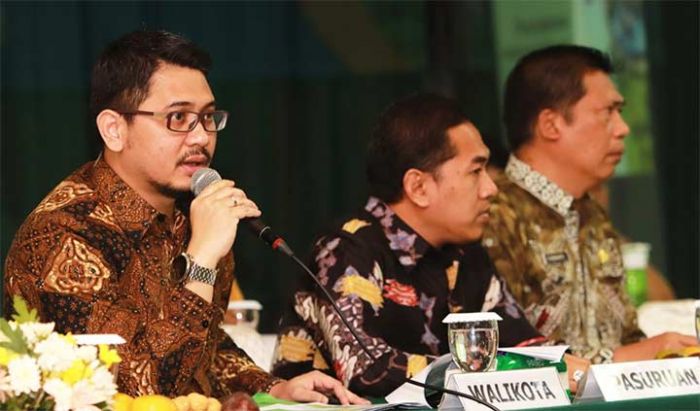 Wakil Wali Kota Pasuruan Sampaikan Paparan di Depan Tim Panel Penilai Nirwasita Tantra Wakil Wali Kota Pasuruan Sampaikan Paparan di Depan Tim Panel Penilai Nirwasita Tantra