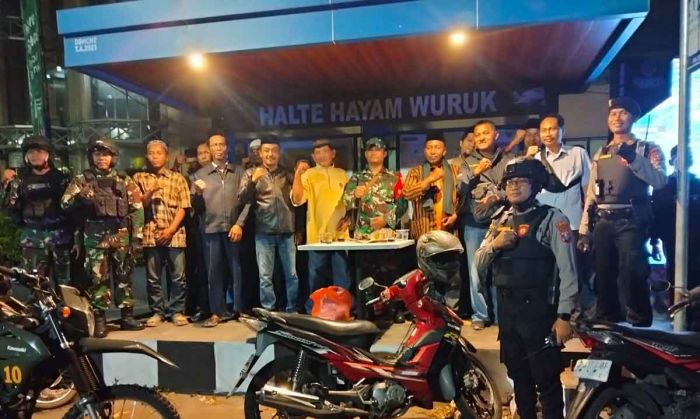 Jaga Kondusivitas Pascademo Anarkis, Polres Kediri Kota Gelar Patroli Skala Besar Jaga Kondusivitas Pascademo Anarkis, Polres Kediri Kota Gelar Patroli Skala Besar
