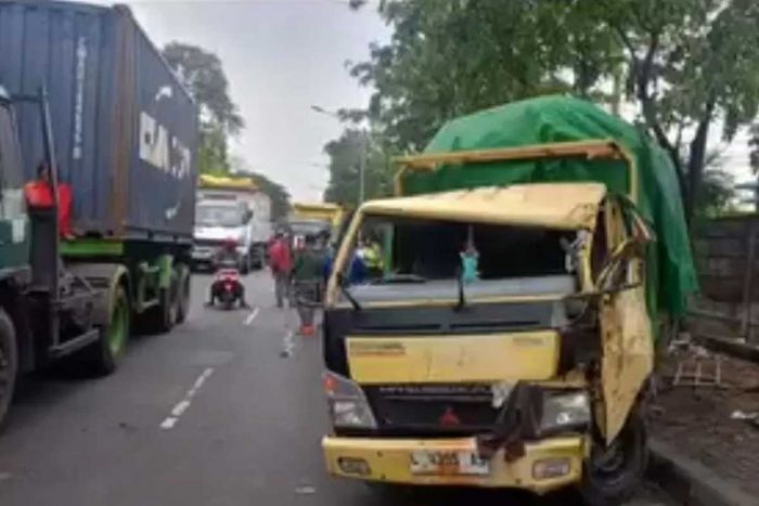 Tak Sadarkan Diri dan Meninggal, Sopir Truk di Margomulyo Surabaya Tabrak Penjual Bakso Tak Sadarkan Diri dan Meninggal, Sopir Truk di Margomulyo Surabaya Tabrak Penjual Bakso