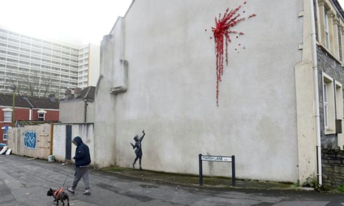 ​Valentine, Banksy Bikin Mural Romantis