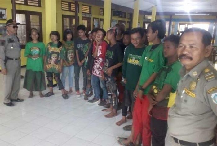 Satpol PP Lamongan Amankan Belasan Anak Punk