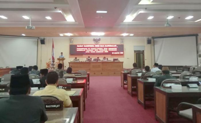 F-PKB DPRD Bangkalan Soroti Penurunan Proyeksi Penerimaan Daerah Sebesar Rp 236,4 M di R-PAPBD F-PKB DPRD Bangkalan Soroti Penurunan Proyeksi Penerimaan Daerah Sebesar Rp 236,4 M di R-PAPBD