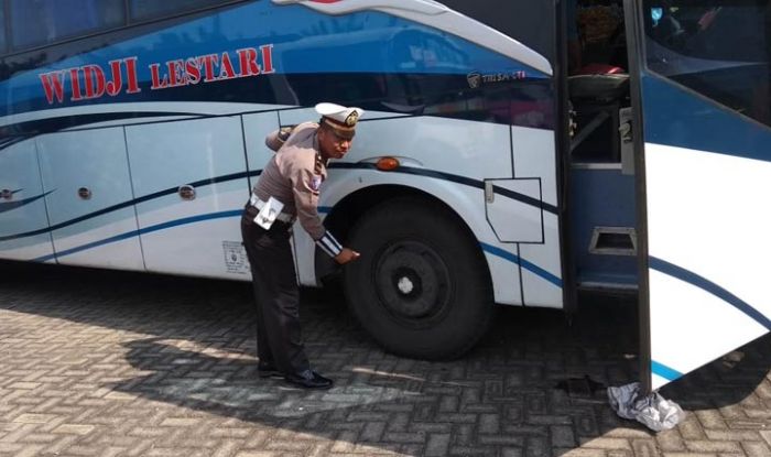 Pastikan Sopir Bus Bebas Narkoba, BNN Tuban Lakukan Tes Urine