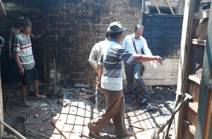 Ditinggal Pemiliknya ke Ladang, Rumah di Desa Pongpongan Hangus Terbakar Ditinggal Pemiliknya ke Ladang, Rumah di Desa Pongpongan Hangus Terbakar
