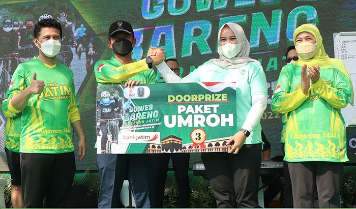 Dukung Gowes Bareng Gubernur Khofifah, Bank Jatim Beri 3 Paket Umrah