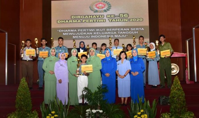 HUT Dharma Pertiwi, Ketua DJA II Hadiri Pembukaan Pameran Pendidikan dan Seminar Guru HUT Dharma Pertiwi, Ketua DJA II Hadiri Pembukaan Pameran Pendidikan dan Seminar Guru