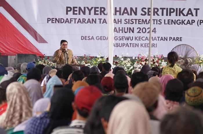 Capai 90 Persen, Bupati Kediri Targetkan PTSL Lengkap pada 2025 Capai 90 Persen, Bupati Kediri Targetkan PTSL Lengkap pada 2025