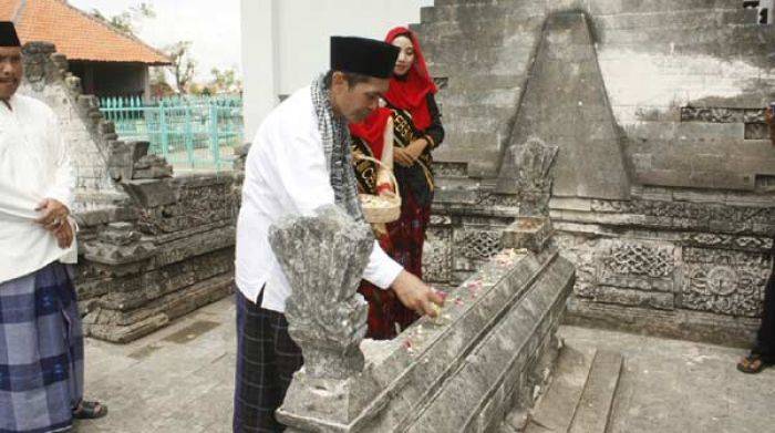 Peringatan Hari Jadi Sampang ke-392, Bupati dan Wabup Ziarah ke-5 Makam Leluhur Naik Dokar