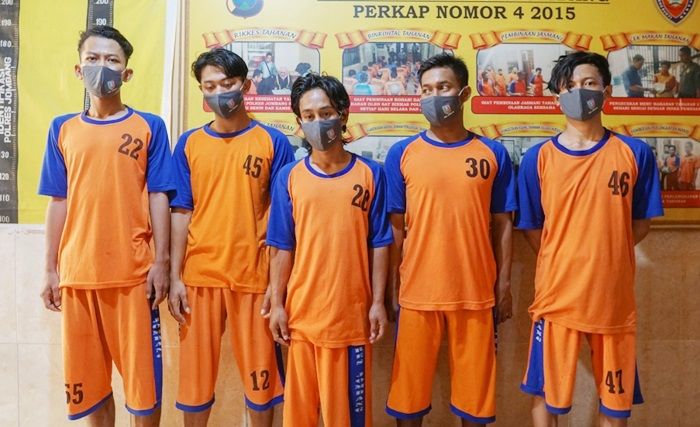 Sempat Viral di Medsos, Lima Pelaku Tawuran di Jalan Raya Dusun Sukowati Jombang Diamankan Polisi Sempat Viral di Medsos, Lima Pelaku Tawuran di Jalan Raya Dusun Sukowati Jombang Diamankan Polisi
