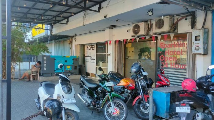 Dugaan Prostitusi, Polrestabes Surabaya Grebek Hotel Sparkling Kayoon Dugaan Prostitusi, Polrestabes Surabaya Grebek Hotel Sparkling Kayoon